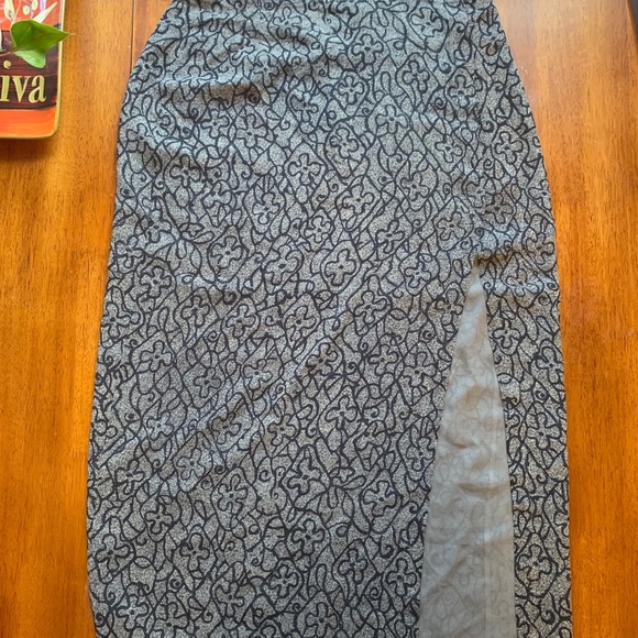 Calvin Klein 100% silk skirt - Picture 4 of 4